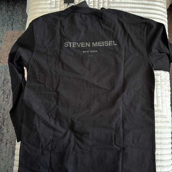 ZARA x STEVEN MEISEL
Long Sleeve Black Crew Neck T - Picture 5 of 8
